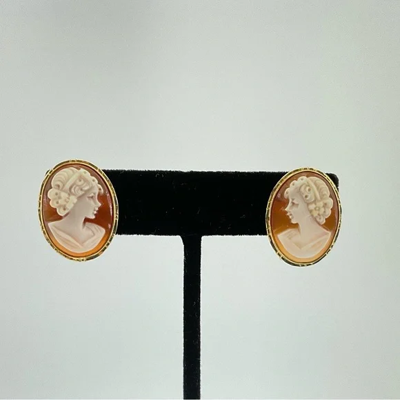 Genuine Cameo & 14K Gold Earrings, Marked 14K 585 and Italy, Hand Carved - Picture 9 of 12